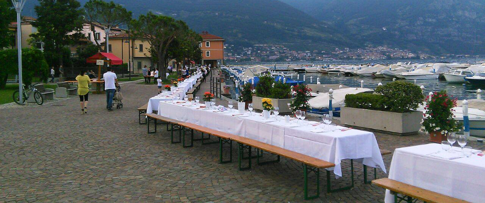 Dinner by the Lake Side
