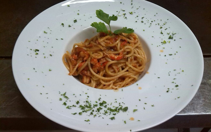 Spaghetti with lake shrimp